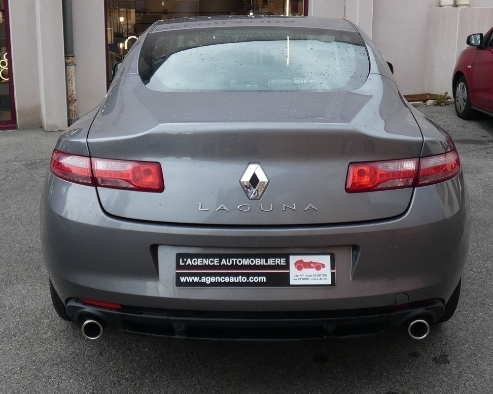 Renault Laguna — 5